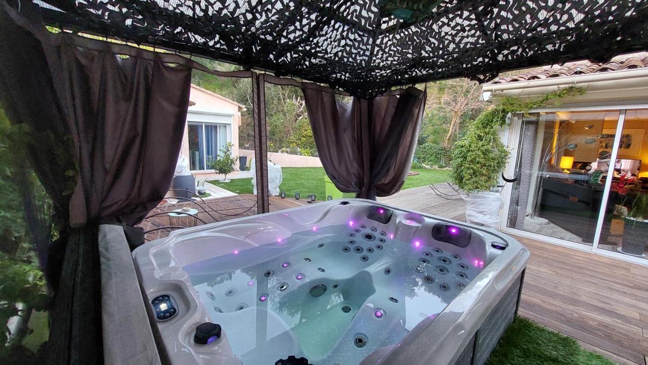 Dans UN JARDIN BB et JACUZZI Bed and Breakfast Mandelieu Eksteriør billede